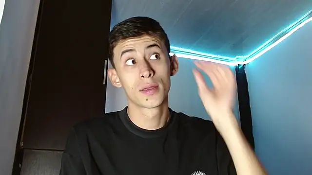 Snapshot of Emil_prl chatting on September 9, 2025, 8:30 pm Emil prl online show from September 9, 2025, 8:30 pm