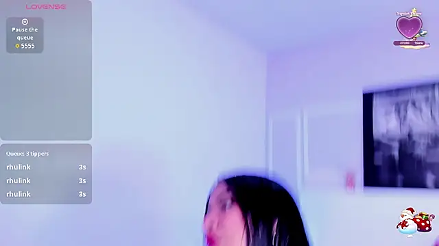 TianaGlow26 online show from December 19, 2025, 8:16 pm