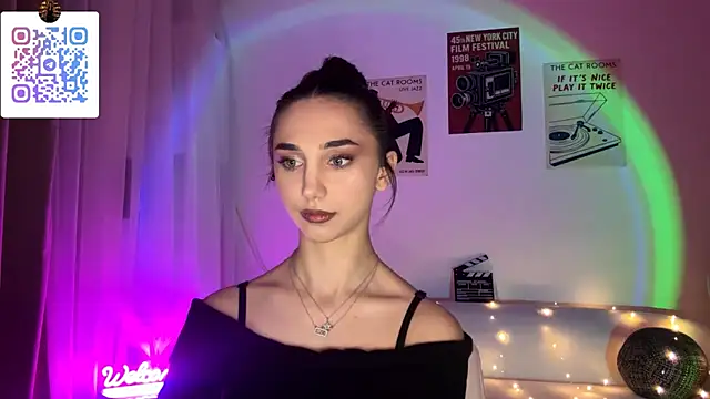 LinaMour online show from March 5, 2026, 10:28 pm