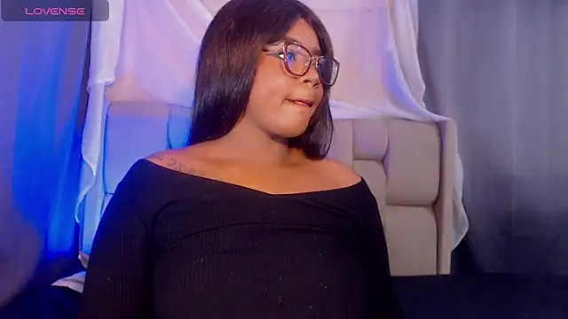 Mimi Gil online show from February 5, 2026, 11:53 pm