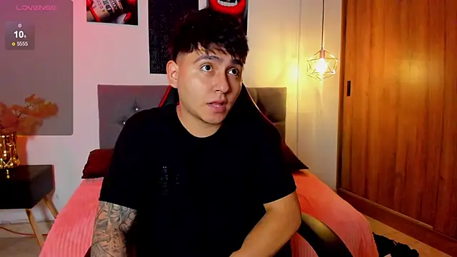 Snapshot of Nicolas_James_Sc chatting on February 26, 2026, 2:27 pm Nicolas James Sc online show from February 26, 2026, 2:27 pm