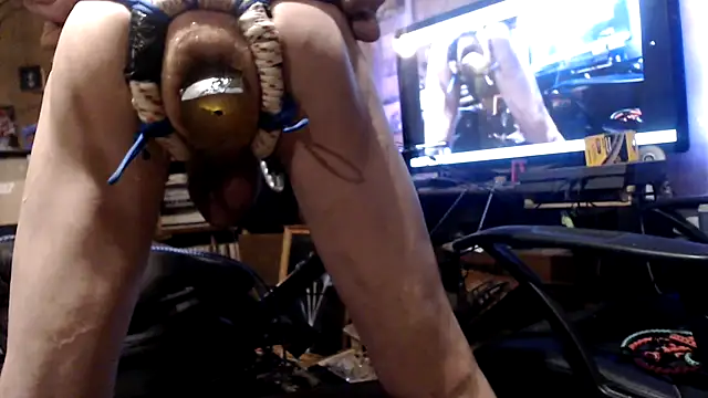 Snapshot of BiglovelyXXL chatting on November 10, 2025, 5:17 am BiglovelyXXL online show from November 10, 2025, 5:17 am