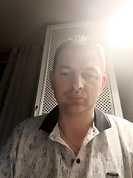 Snapshot of SummerArthur chatting on September 16, 2025, 7:04 pm SummerArthur online show from September 16, 2025, 7:04 pm