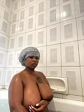 JuicyMellow21 online show from November 28, 2025, 6:49 am