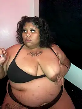 Snapshot of BlaxicanaMami chatting on September 30, 2025, 5:01 am BlaxicanaMami online show from September 30, 2025, 5:01 am