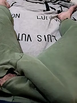 Snapshot of anis3g4 chatting on February 8, 2026, 3:37 pm anis3g4 online show from February 8, 2026, 3:37 pm