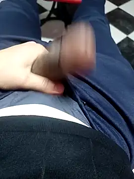 Snapshot of anis3g4 chatting on March 1, 2026, 10:34 pm anis3g4 online show from March 1, 2026, 10:34 pm