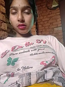 Snapshot of Yatiksha_Beby chatting on November 21, 2025, 7:51 am Yatiksha Beby online show from November 21, 2025, 7:51 am