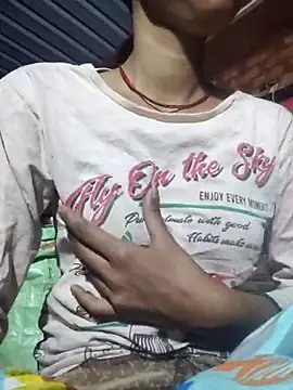 Snapshot of Yatiksha_Beby chatting on December 18, 2025, 3:40 pm Yatiksha Beby online show from December 18, 2025, 3:40 pm