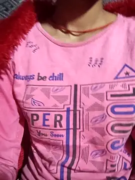 Snapshot of Yatiksha_Beby chatting on December 21, 2025, 4:03 pm Yatiksha Beby online show from December 21, 2025, 4:03 pm