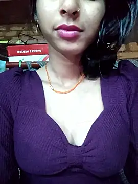 Snapshot of Yatiksha_Beby chatting on January 7, 2026, 2:14 am Yatiksha Beby online show from January 7, 2026, 2:14 am