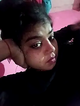 Snapshot of Yatiksha_Beby chatting on February 9, 2026, 10:36 pm Yatiksha Beby online show from February 9, 2026, 10:36 pm