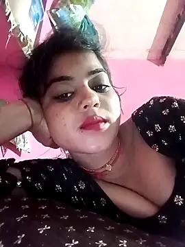 Snapshot of Yatiksha_Beby chatting on February 12, 2026, 10:49 pm Yatiksha Beby online show from February 12, 2026, 10:49 pm