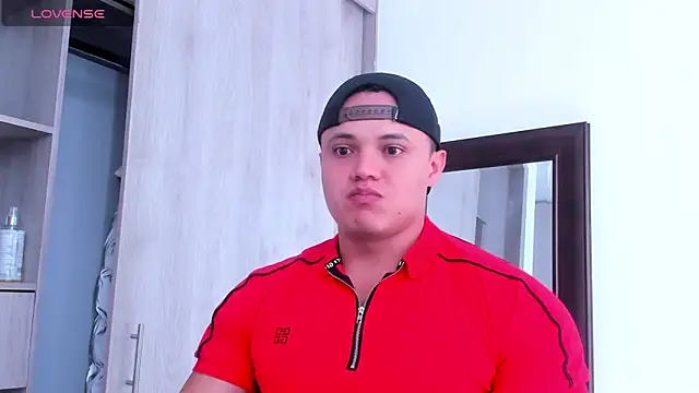 Snapshot of KingLevi01 chatting on January 18, 2026, 3:05 pm KingLevi01 online show from January 18, 2026, 3:05 pm