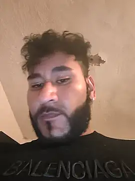 Snapshot of Ferxxxo1503 chatting on December 17, 2025, 2:28 am Ferxxxo1503 online show from December 17, 2025, 2:28 am