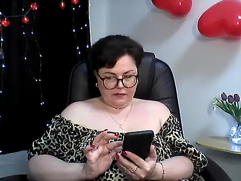 Snapshot of EllaLove2277 chatting on February 12, 2026, 7:25 am EllaLove2277 online show from February 12, 2026, 7:25 am