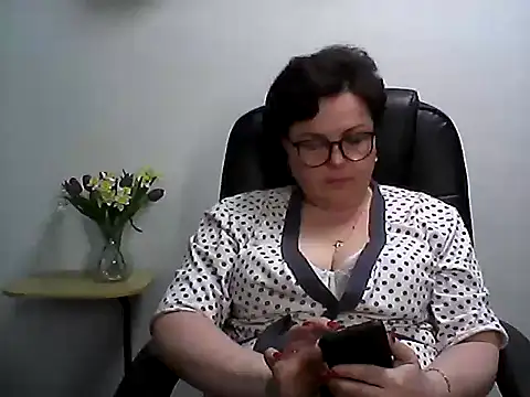 Snapshot of EllaLove2277 chatting on February 17, 2026, 6:54 am EllaLove2277 online show from February 17, 2026, 6:54 am