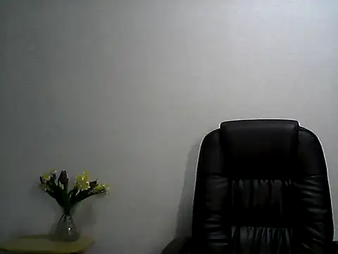 Snapshot of EllaLove2277 chatting on March 3, 2026, 6:08 am EllaLove2277 online show from March 3, 2026, 6:08 am