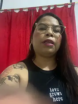 Snapshot of roselyn_caprice chatting on February 23, 2026, 9:34 pm roselyn caprice online show from February 23, 2026, 9:34 pm