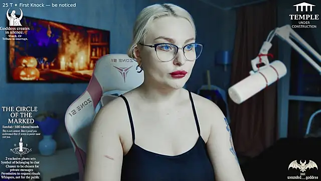 Wounded Goddess  online show from November 3, 2025, 2:51 pm