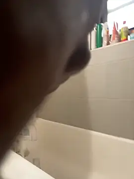 littyleesh1 online show from February 22, 2026, 3:32 pm