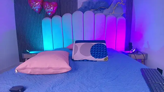 abbyrouss  online show from February 22, 2026, 3:07 am