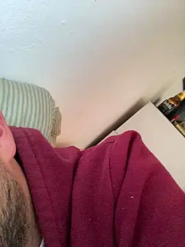 Snapshot of aalvaro98 chatting on March 3, 2026, 5:19 pm aalvaro98 online show from March 3, 2026, 5:19 pm