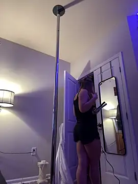 AllesandraLove online show from October 7, 2025, 12:52 am