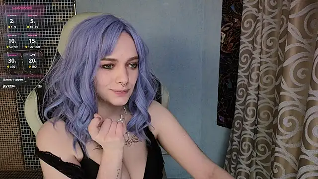 Snapshot of Eniferi chatting on March 4, 2026, 7:20 pm Eniferi online show from March 4, 2026, 7:20 pm