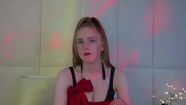 Snapshot of LexiBookwell chatting on February 17, 2026, 6:32 am LexiBookwell online show from February 17, 2026, 6:32 am