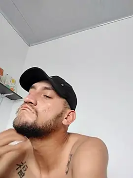 Snapshot of NOVUS22CM chatting on October 7, 2025, 7:44 pm NOVUS22CM online show from October 7, 2025, 7:44 pm