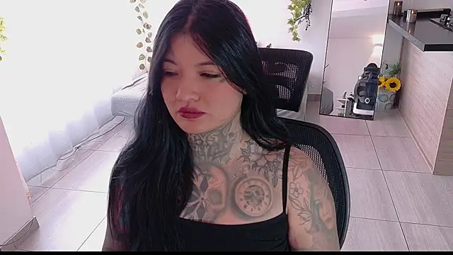 Unatatuada online show from October 6, 2025, 5:43 pm