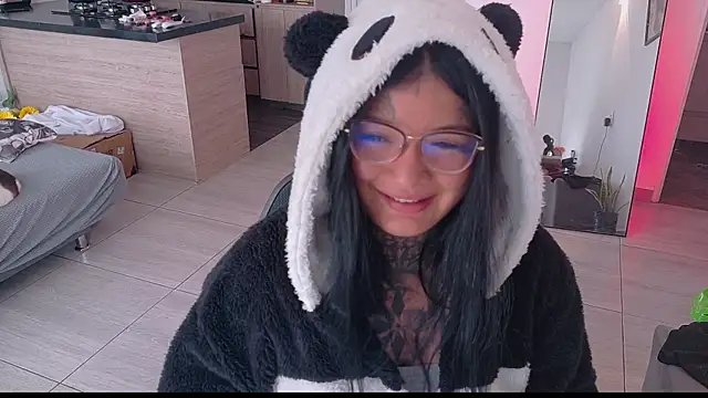 Unatatuada online show from October 9, 2025, 5:11 pm