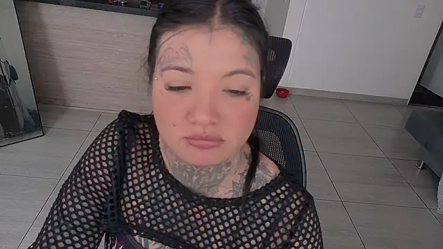 Unatatuada online show from November 4, 2025, 7:35 pm