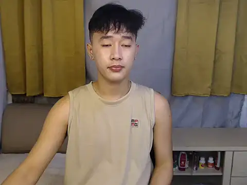 Snapshot of mr_chandy chatting on September 18, 2025, 10:28 am mr chandy online show from September 18, 2025, 10:28 am