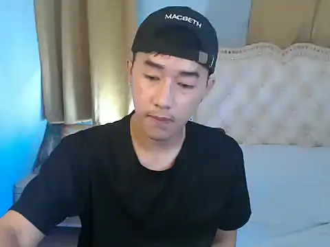 Snapshot of mr_chandy chatting on October 18, 2025, 10:38 am mr chandy online show from October 18, 2025, 10:38 am