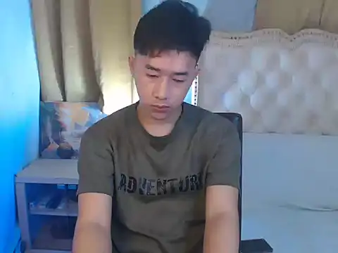 Snapshot of mr_chandy chatting on October 20, 2025, 10:38 am mr chandy online show from October 20, 2025, 10:38 am