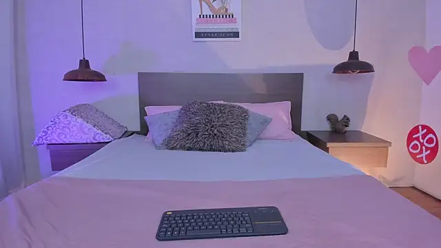 Snapshot of cloehill_ chatting on March 3, 2026, 11:49 am cloehill online show from March 3, 2026, 11:49 am