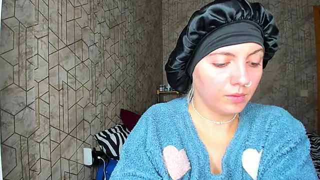 HOOT ANDREEAXXX online show from January 5, 2025, 6:56 pm