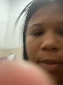 Snapshot of Milenvs chatting on March 1, 2026, 11:18 pm Milenvs online show from March 1, 2026, 11:18 pm