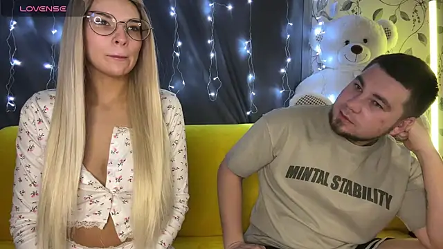 Snapshot of coupleinspire chatting on November 22, 2025, 9:36 pm coupleinspire online show from November 22, 2025, 9:36 pm