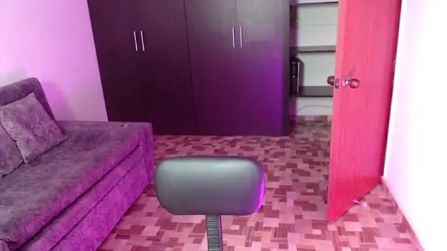 Snapshot of Gia_Dior chatting on February 19, 2026, 12:28 am Gia Dior online show from February 19, 2026, 12:28 am