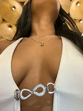 Snapshot of Savannahfisher chatting on February 27, 2026, 11:27 pm Savannahfisher online show from February 27, 2026, 11:27 pm