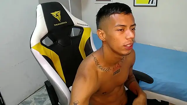 Snapshot of Nando_coll chatting on October 20, 2025, 1:00 pm Nando coll online show from October 20, 2025, 1:00 pm