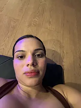 Anavalle online show from February 11, 2026, 7:52 pm