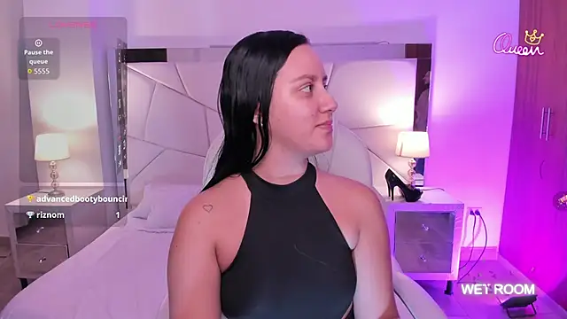 Natasha Kiim  online show from February 22, 2026, 4:24 am