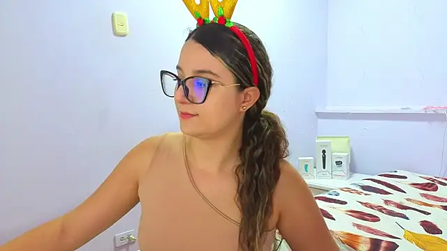 katiaa lovv online show from December 14, 2025, 1:38 pm