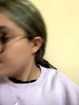 katiaa lovv online show from January 7, 2026, 6:10 pm