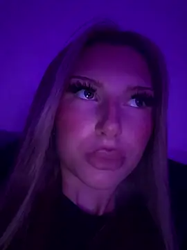 Snapshot of blondeeee chatting on January 16, 2026, 3:49 pm blondeeee online show from January 16, 2026, 3:49 pm