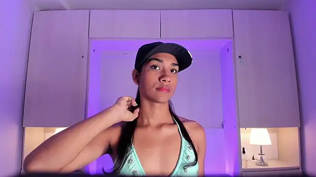 AnahiCollins online show from February 20, 2026, 11:32 am